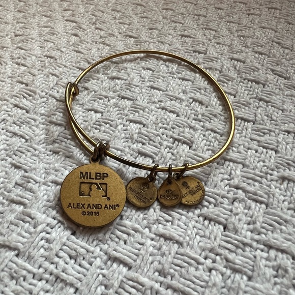 Alex and Ani San Francisco Giants Good Bracelet with Charm - Picture 3 of 4